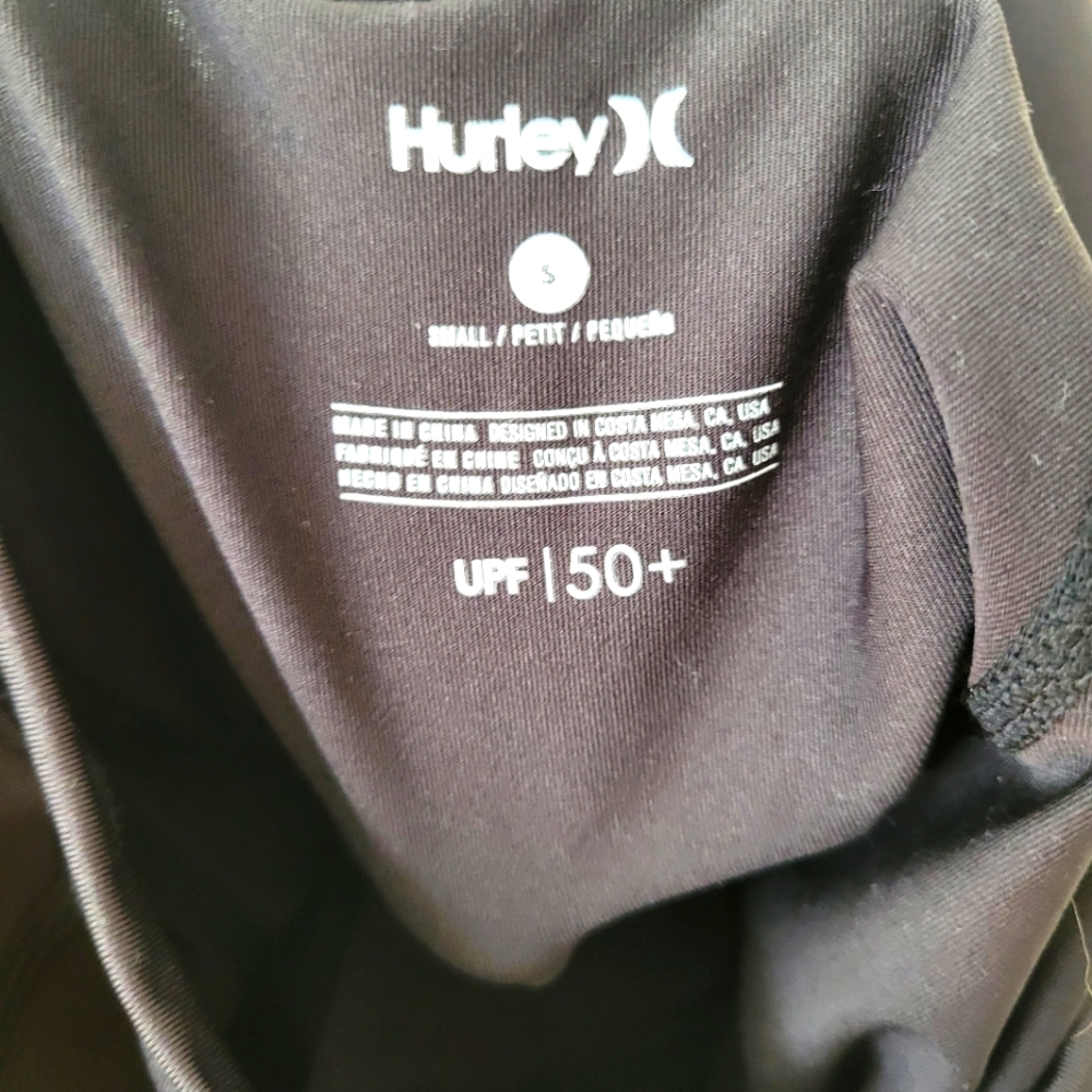 Hurley Rashguard - Picture 2 of 4